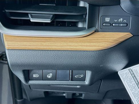 Certified 2026 Toyota Grand Highlander FWD image 10