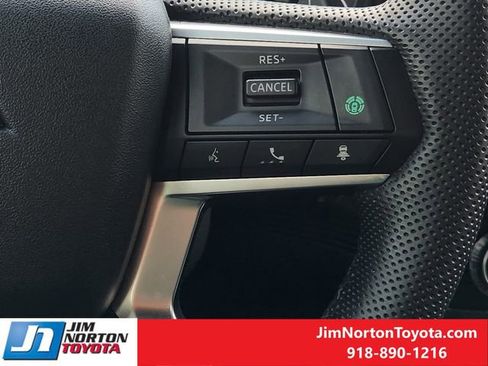 Used 2023 Mitsubishi Outlander SE Black Edition image 29