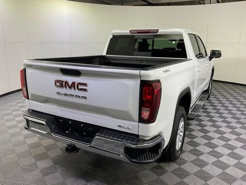 Used 2024 GMC Sierra 1500 SLE w/ Preferred Package AWD/4WD image 9