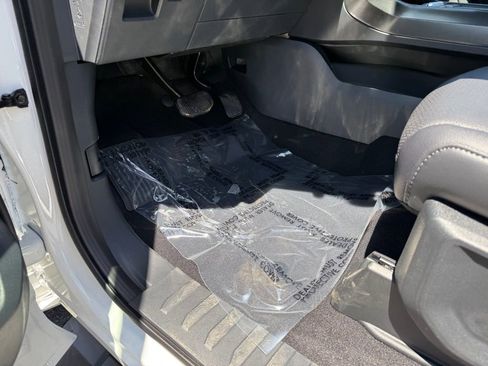 New 2025 Ford F150 Lariat w/ Equipment Group 501A Mid image 13