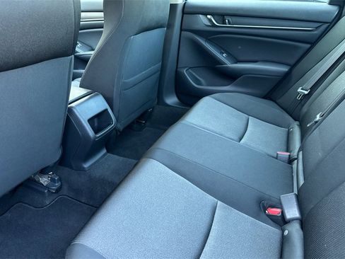 Used 2018 Honda Accord LX image 12