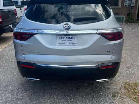 Used 2022 Buick Enclave Essence w/ Sport Touring Edition image 6