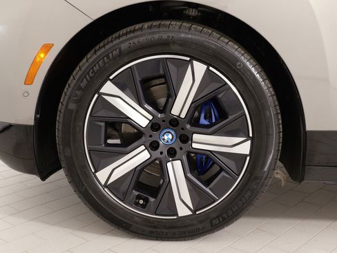 Used 2023 BMW iX xDrive50 w/ Premium Package image 66