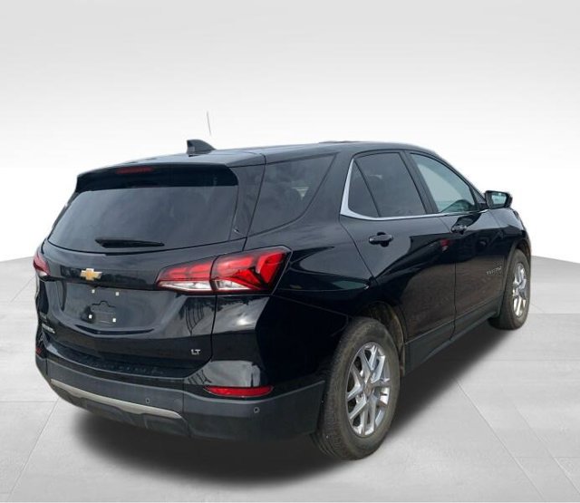 Used 2023 Chevrolet Equinox LT FWD image 2