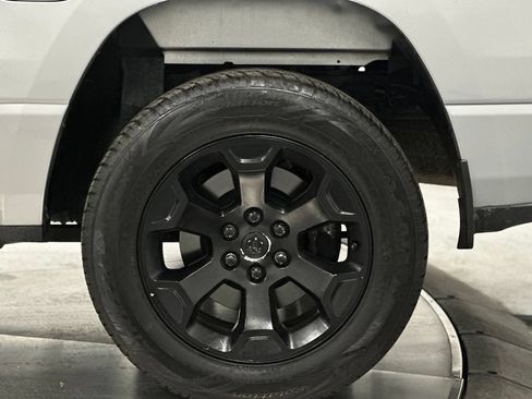 Used 2019 RAM 1500 Big Horn RWD image 25