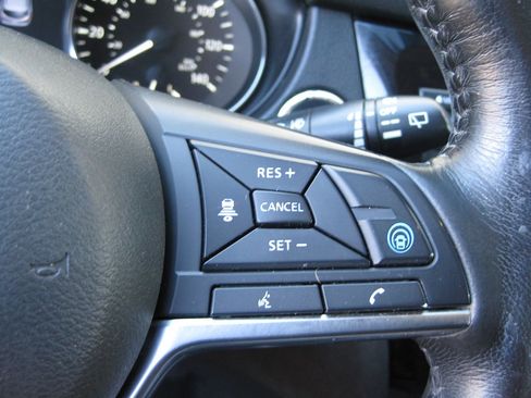 Used 2019 Nissan Rogue Sport SV w/ Technology Package image 15