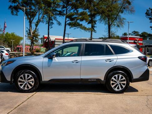 Used 2020 Subaru Outback Premium image 2