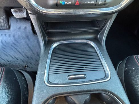 Used 2018 Dodge Grand Caravan GT image 19