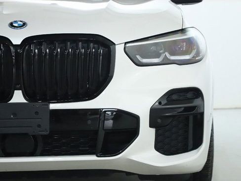 Certified 2022 BMW X5 xDrive45e w/ M Sport Package image 9