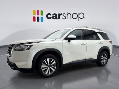 Used 2024 Nissan Pathfinder SL