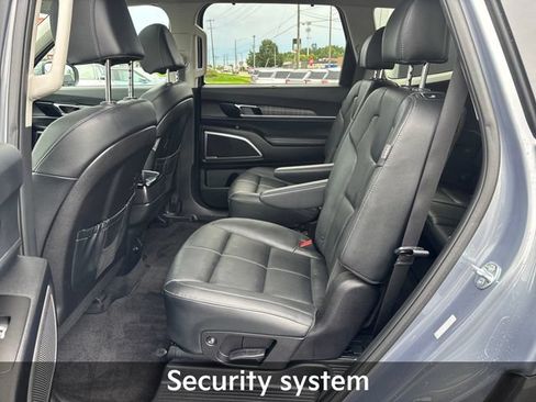 Used 2024 Kia Telluride EX w/ EX Captain's Chair Package AWD/4WD image 17