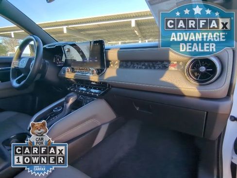 Used 2024 Chevrolet Colorado ZR2 w/ ZR2 Convenience Package III image 23