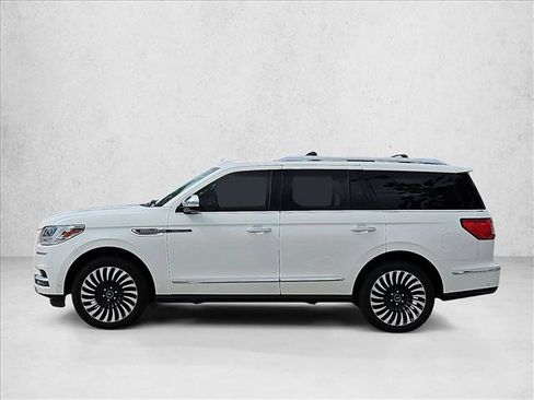 Used 2021 Lincoln Navigator Black Label w/ Cargo Convenience Package AWD/4WD image 9