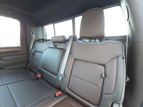 Used 2024 GMC Sierra 2500 Denali w/ Denali Reserve Package image 16