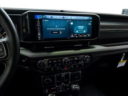 Used 2024 Jeep Wrangler Unlimited Rubicon w/ Technology Group AWD/4WD image 69