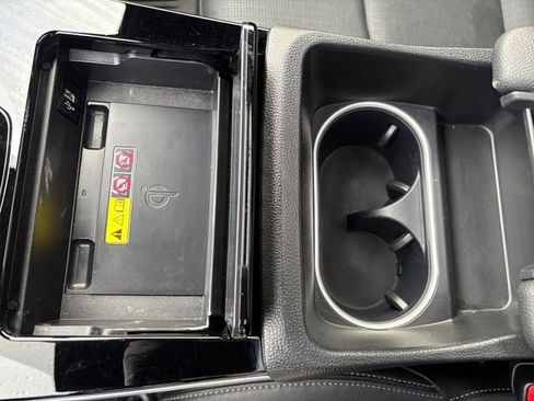 Used 2024 Subaru Solterra Touring w/ Touring Package image 21