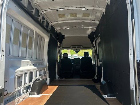 Used 2023 Ford E-Transit 148 High Roof Extended w/ Load Area Protection Package RWD image 22