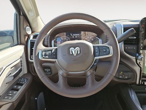 New 2026 RAM 2500 Laramie AWD/4WD image 12
