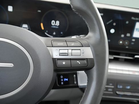 Certified 2024 Hyundai Kona Limited FWD image 27