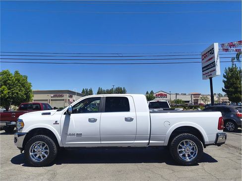 Used 2019 RAM 2500 Limited AWD/4WD image 16
