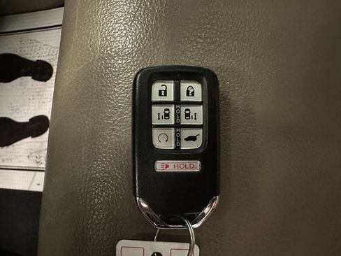Used 2018 Honda Odyssey EX-L image 17
