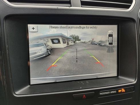 Used 2018 Ford Explorer XLT w/ Equipment Group 201A AWD/4WD image 25