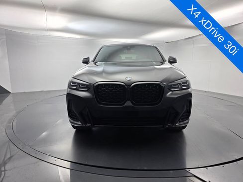 Used 2024 BMW X4 xDrive30i w/ M Sport Package AWD/4WD image 2