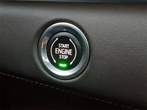 Used 2022 Cadillac Escalade Sport w/ LPO, Floor Liner Package image 18