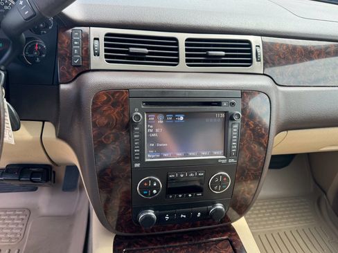 Used 2014 GMC Yukon XL Denali AWD/4WD image 21