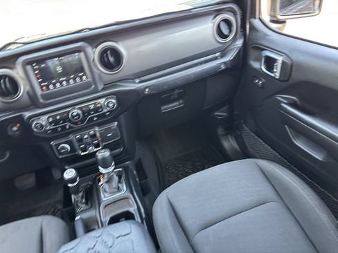 Used 2021 Jeep Gladiator Sport AWD/4WD image 16