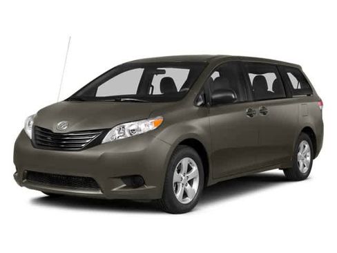 Used 2014 Toyota Sienna LE image 1