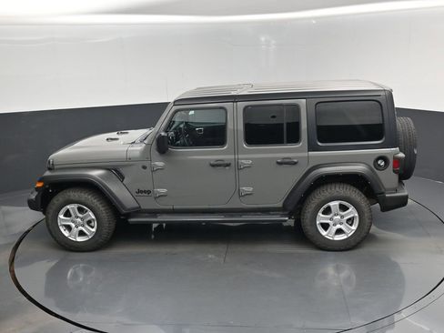 Used 2023 Jeep Wrangler Sport S image 14