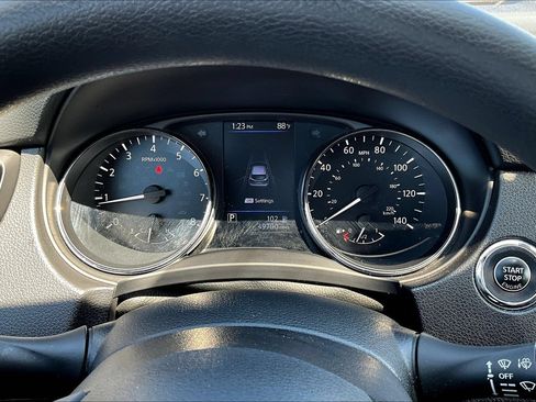 Used 2020 Nissan Rogue Sport SV AWD/4WD image 10