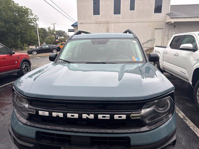 Used 2023 Ford Bronco Sport Outer Banks w/ Tech Package AWD/4WD image 2