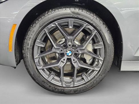 Certified 2025 BMW 330i Sedan w/ Convenience Package image 9