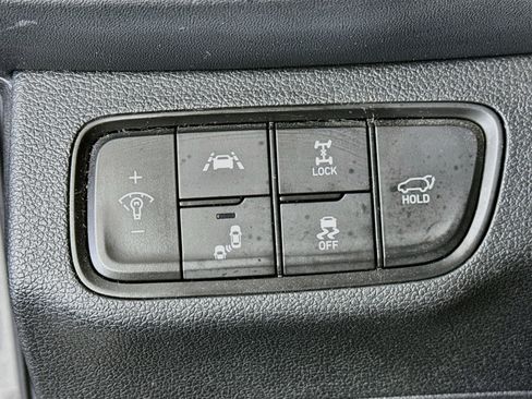 Used 2019 Hyundai Santa Fe AWD image 10