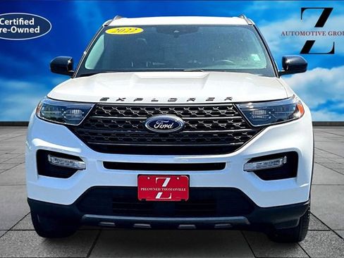 Certified 2022 Ford Explorer XLT w/ Equipment Group 202A image 3