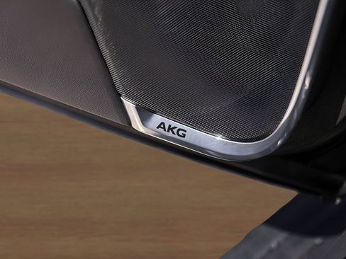 Used 2024 Cadillac Escalade ESV Sport w/ LPO, ONYX Package image 23