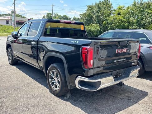 Used 2025 GMC Sierra 1500 SLT AWD/4WD image 12