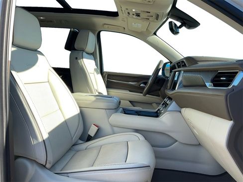 Used 2021 GMC Yukon XL Denali w/ Advanced Technology Package image 26