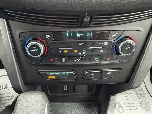 Used 2018 Ford Escape SE image 23