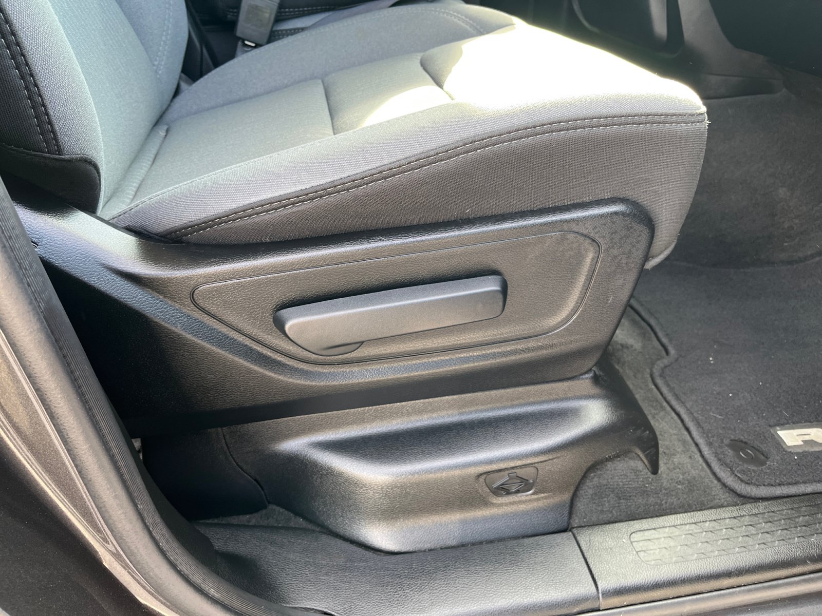 Used 2020 RAM 1500 Big Horn RWD image 30