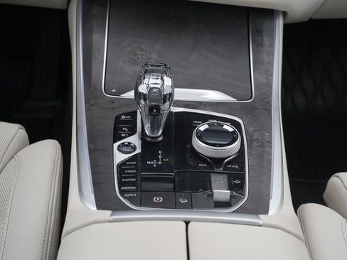 Used 2023 BMW X5 xDrive45e image 15