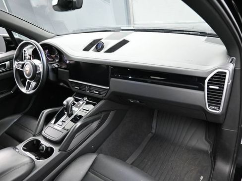 Certified 2023 Porsche Cayenne S Platinum AWD/4WD image 30