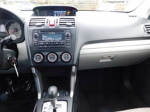 Used 2015 Subaru Forester 2.5i Limited AWD/4WD image 5