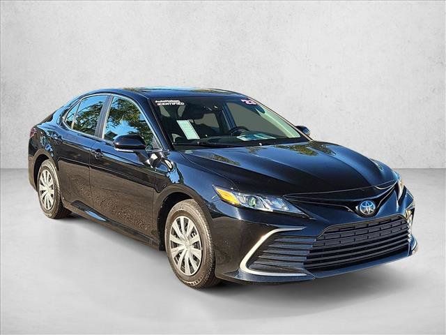 Used 2023 Toyota Camry LE FWD image 3