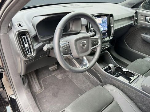 Certified 2023 Volvo C40 P8 Recharge Ultimate image 4