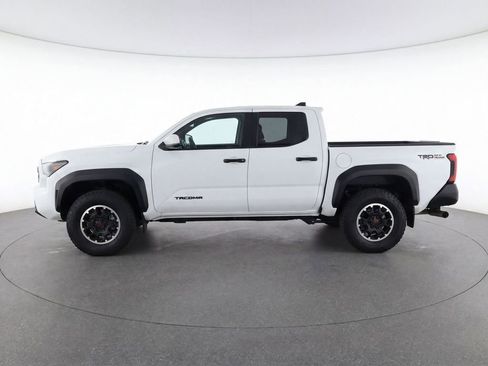 Used 2024 Toyota Tacoma TRD Off-Road AWD/4WD image 7