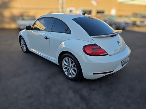 Used 2017 Volkswagen Beetle 1.8T Classic FWD image 7