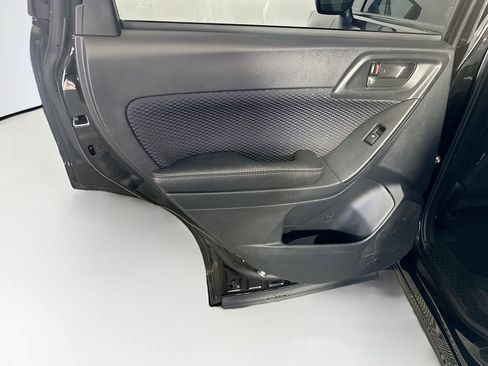 Used 2018 Subaru Forester 2.5i w/ Alloy Wheel Package image 24